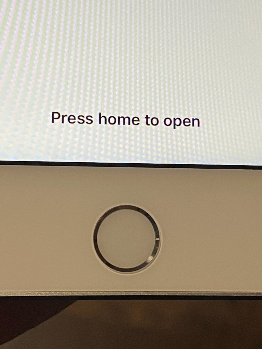 Apple iPad Mini 4 128GB Silver - Picture 3 of 7